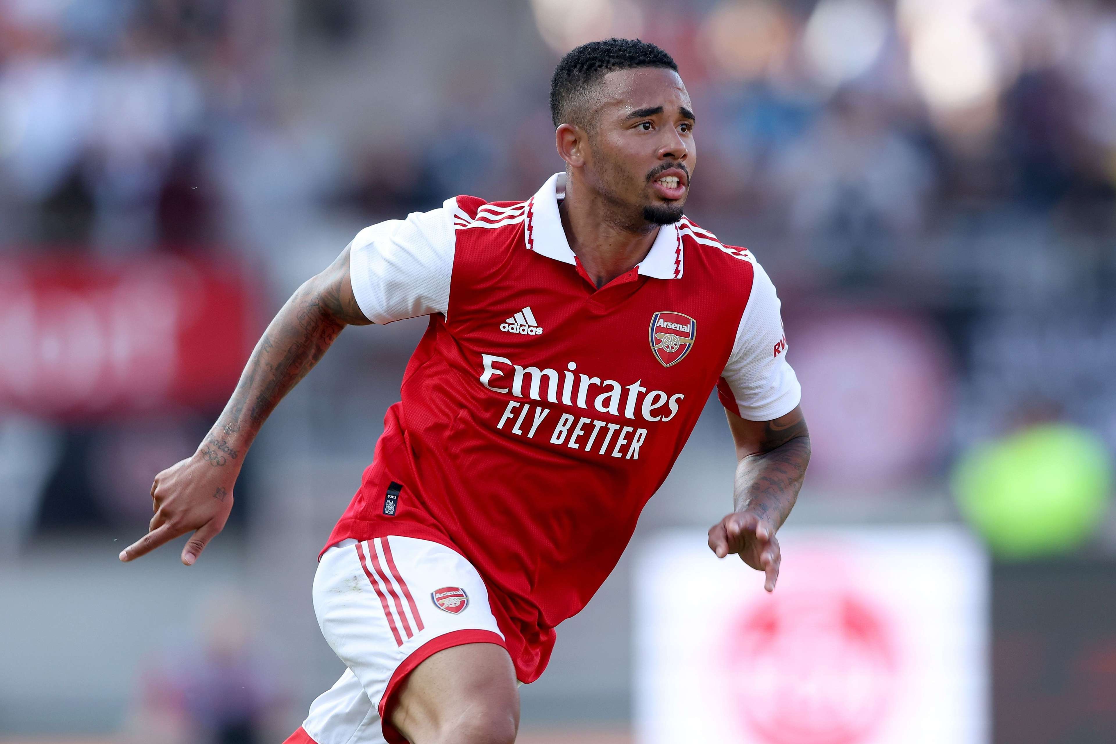 发出惊人的 发出惊人的